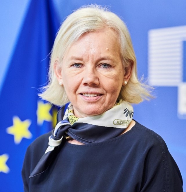 Alexandra Jour-Schroeder